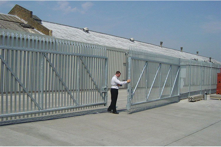 Steel palisade fence gate