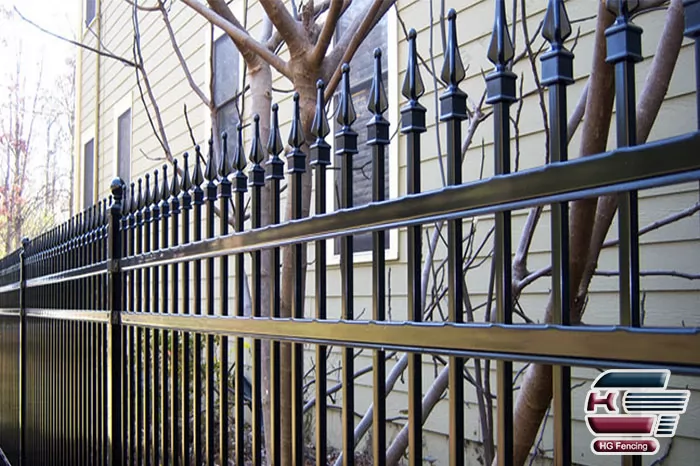 How to choose the suitable steel picket fence